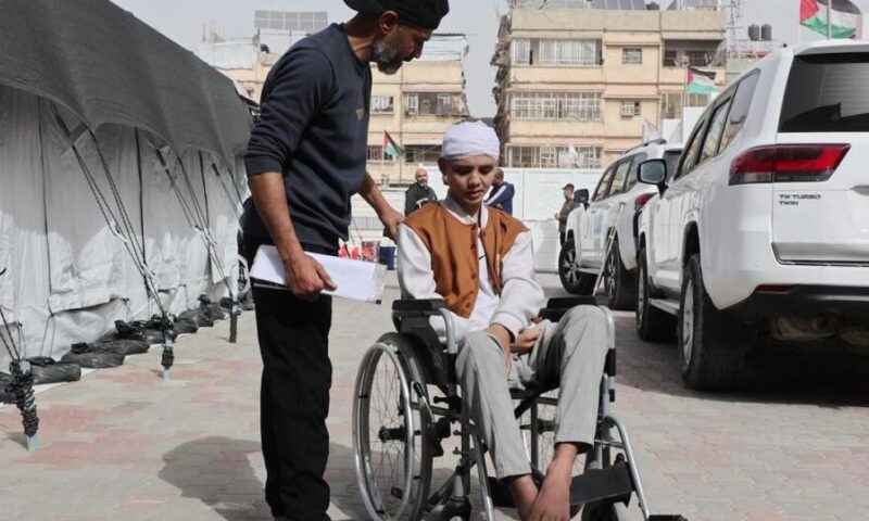 العلاج مرهون بقرار الاحتلال.. “الموافقات الأمنية” تعرقل سفر مرضى غزة عبر معبر رفح