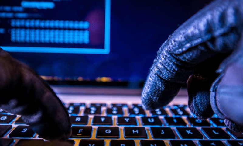 هجوم إلكتروني يعطل خدمات البطاقات في 3 بنوك إيرانية