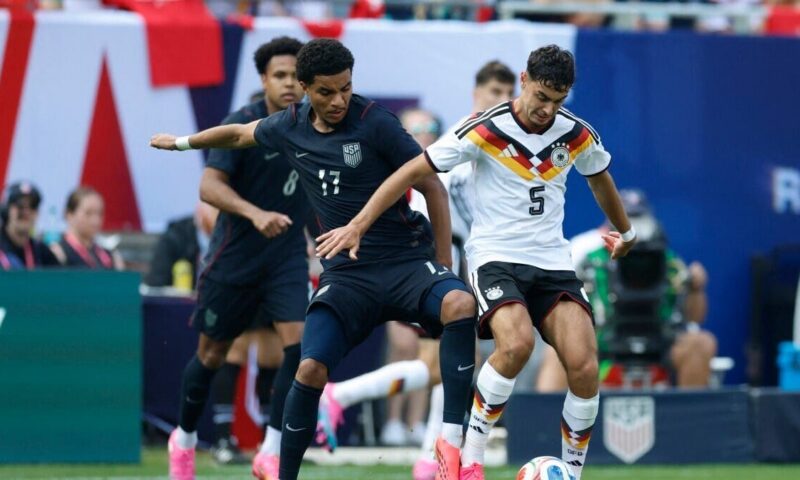ترامب “يهاتف” المنتخب الأميركي ويتمنى له التوفيق