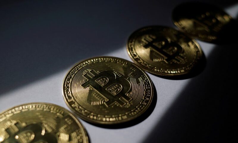 أسوأ أداء شهري منذ إطلاقها.. خروج 4.1 مليار دولار من صناديق “بيتكوين” في يونيو