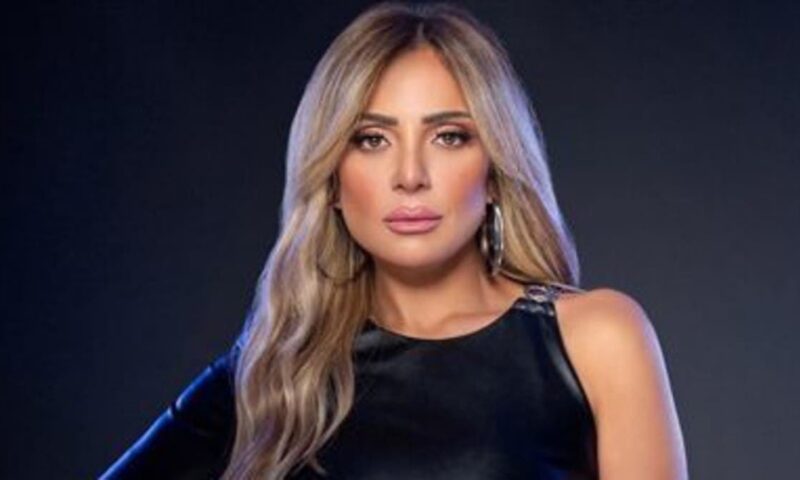 “هاخد حقي منك”.. ريم البارودي تحذر متابعاً أساء لها