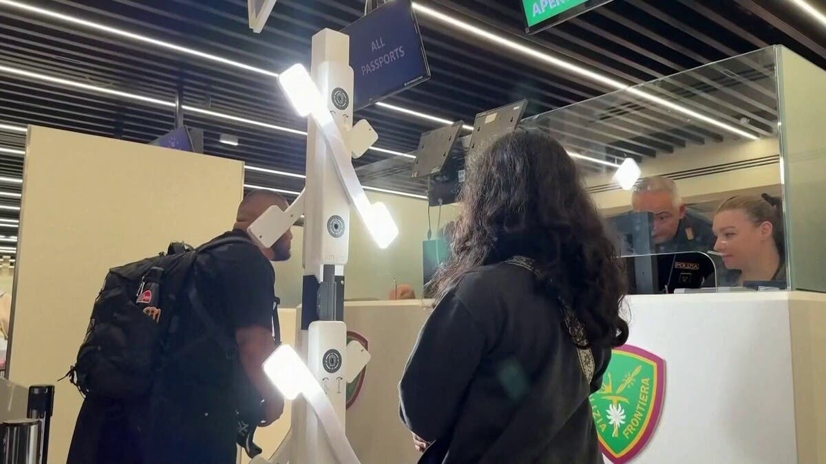 مطارات روما تحذر من فوضى صيفية بسبب نظام الحدود البيومتري الأوروبي