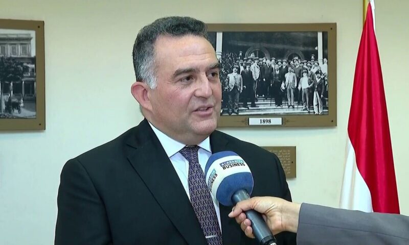 رئيس البورصة لـ”العربية”: متفائلون باستمرار مصر كسوق ناشئة وجار تجهيز بنية”الشورت سيلينغ”
