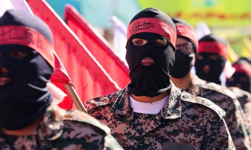 الحرس الثوري الإيراني: مستعدون لكل الاحتمالات ولعمليات واسعة بجميع الجبهات