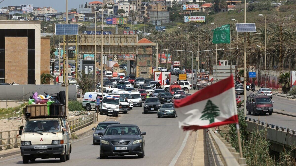 الجيش اللبناني يدعو النازحين إلى التريث في العودة للجنوب