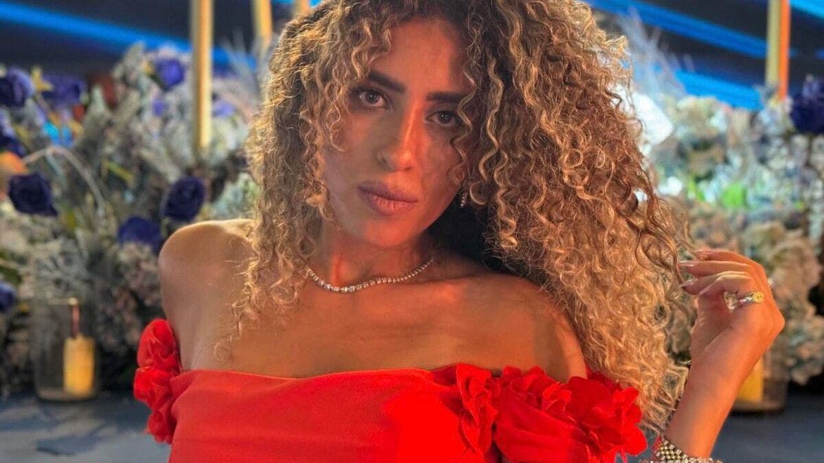 منة عدلي القيعي تحسم الجدل: هذا صاحب عبارة “يا مصر بتعمليها إزاي”