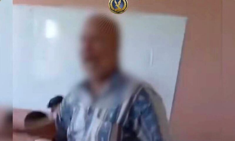 لرفضه السماح بالغش.. ضبط شخصين أتلفا سيارة مراقب امتحانات في مصر