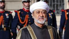 عُمان تشدد العقوبات على المس بالسلطان ونشر الشائعات عبر الإنترنت