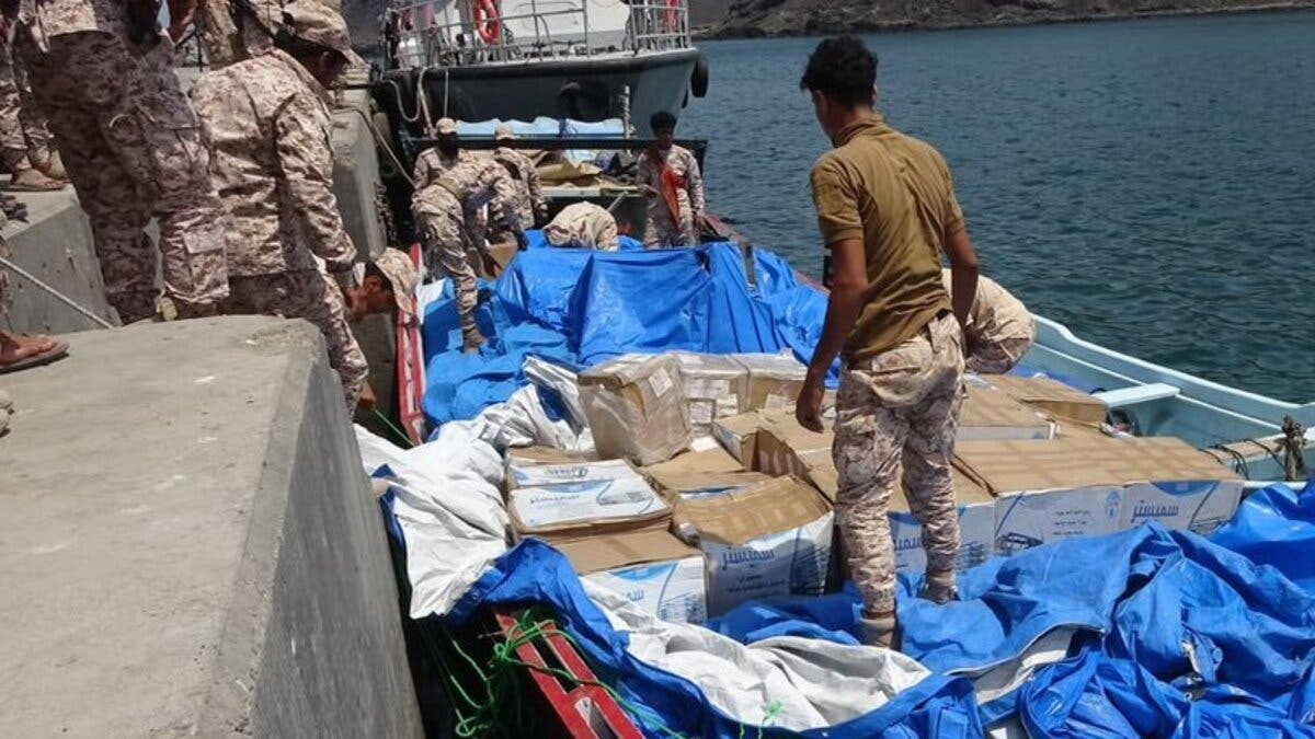 فيديو..إحباط تهريب معدات مسيرات وزوارق انتحارية للحوثيين بباب المندب