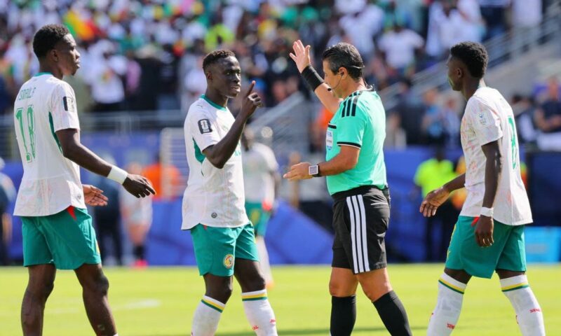“برميل بارود” في معسكر السنغال بكأس العالم 2026