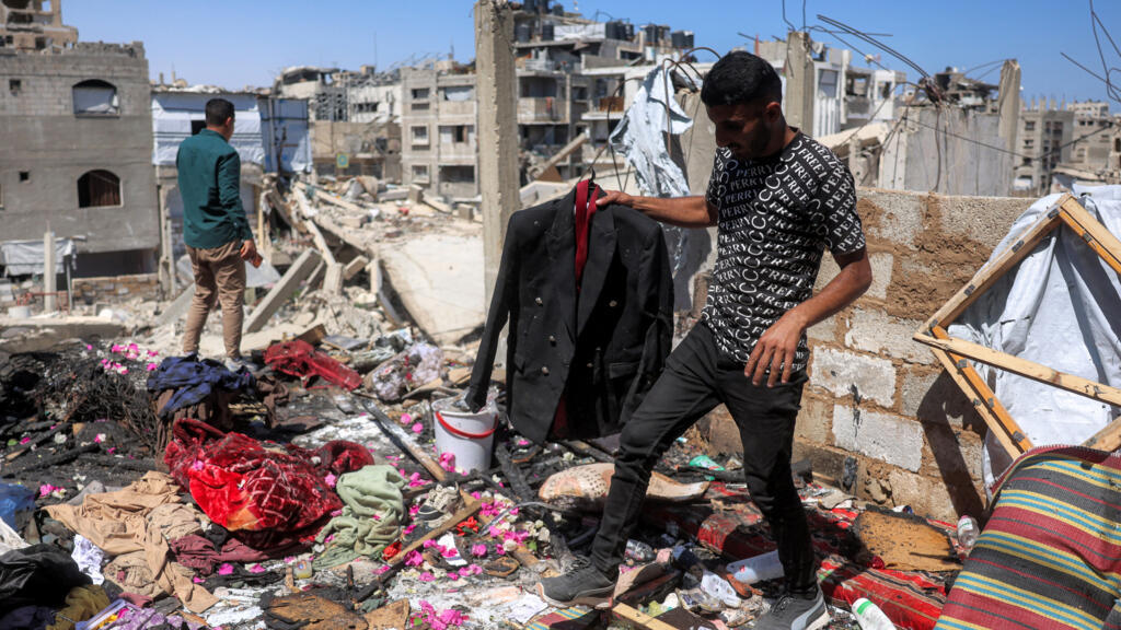 غزة: مقتل 5 فلسطينيين وإصابة العشرات في قصف إسرائيلي وسط القطاع وجنوبه