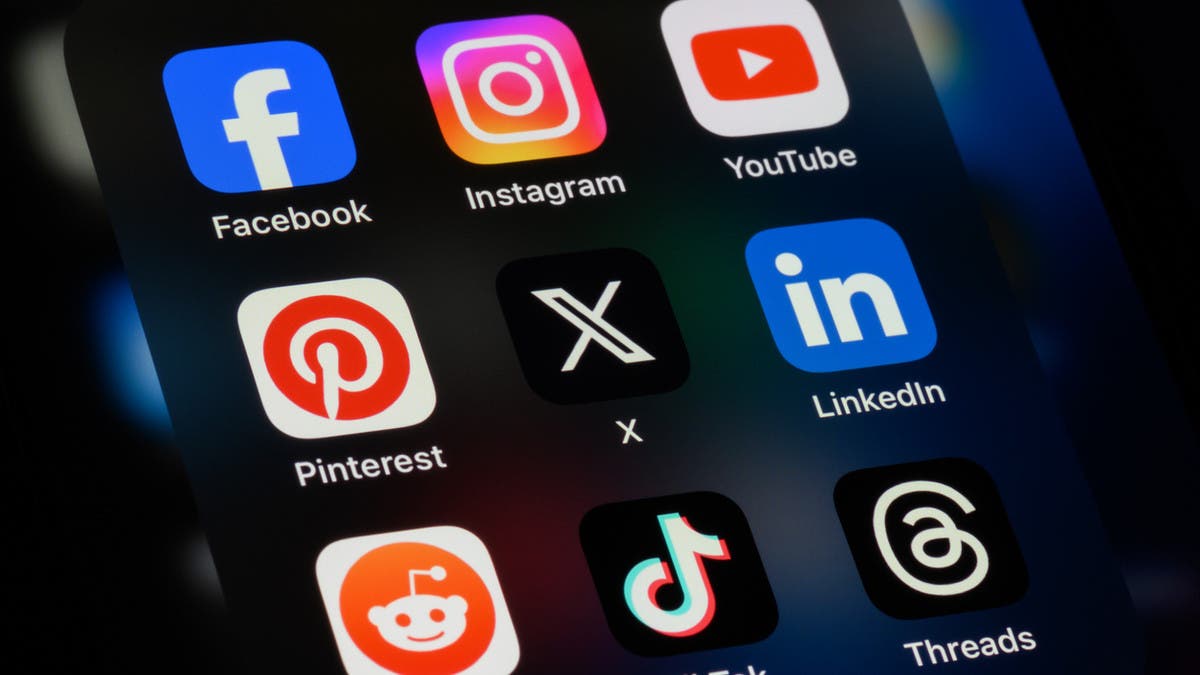 كيف تمنحك منصات التواصل السيطرة على ما تراه؟