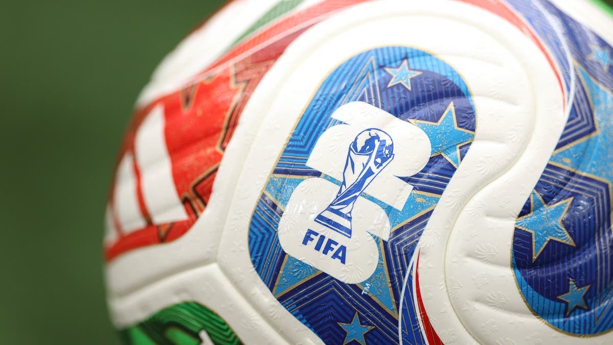 “مثل قذيفة المدفع”.. اتهامات تلاحق كرة كأس العالم