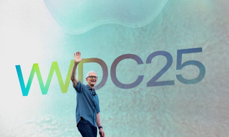 الفرصة الأخيرة لتيم كوك.. هل ينقذ الذكاء الاصطناعي إرثه في آخر مؤتمر WWDC له؟