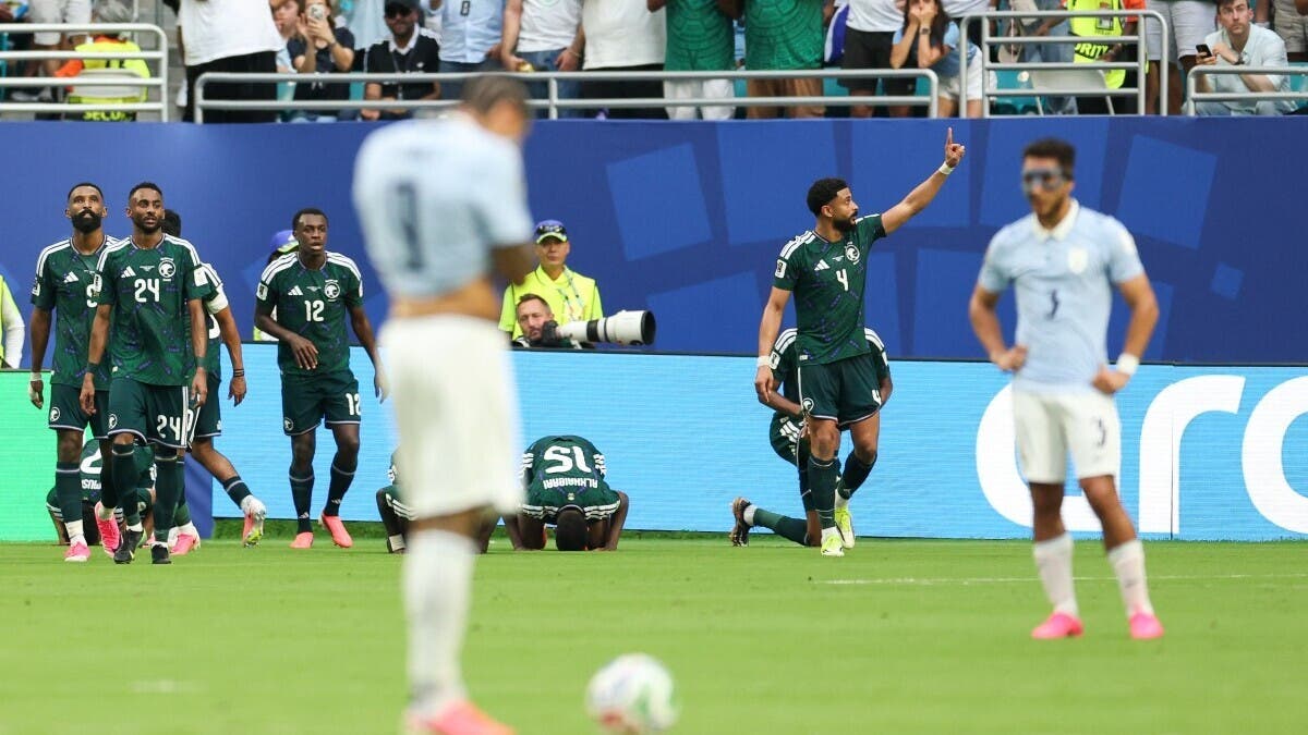 عبدالإله العمري أول مدافع يسجل للسعودية في كأس العالم