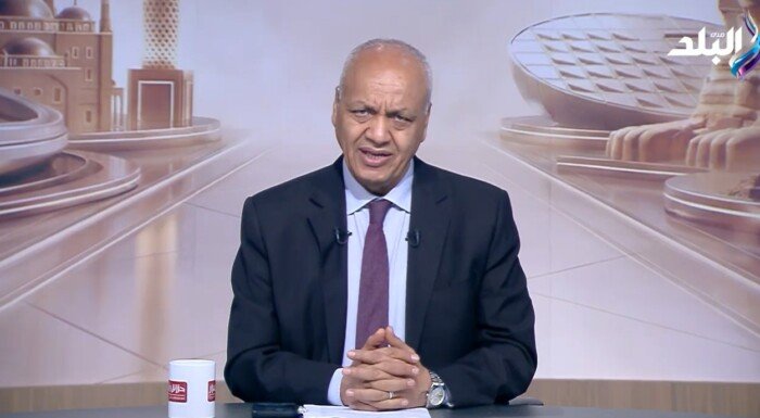 مصطفى بكري يواصل مناقشة ملف رواتب أعضاء هيئة التدريس في برنامج «حقائق وأسرار»