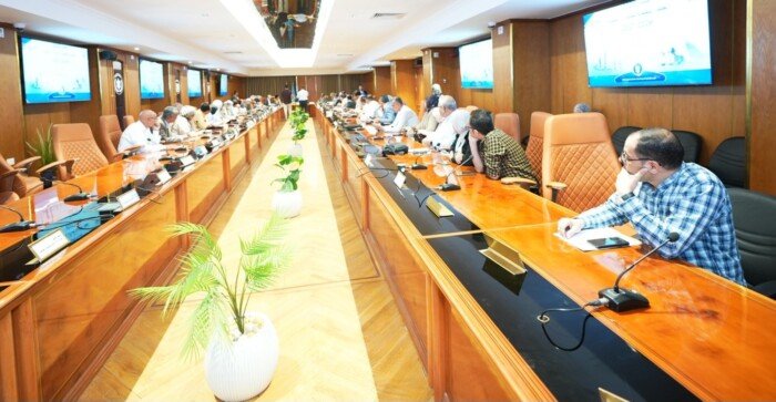 محافظ أسيوط يترأس المجلس الإقليمي للسكان لمتابعة مؤشرات تنمية الأسرة