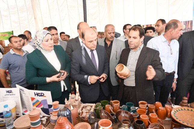 محافظ الغربية يتفقد الخدمات الصحية والتنموية ببسيون ويؤكد: المواطن محور خطط التطوير