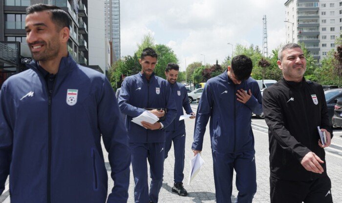 طبيب إيران يفجر مفاجأة مدوية: نواجه حرباً نفسية ومعاملة غير إنسانية في كأس العالم
