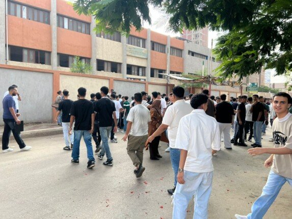 وسط إجراءات تأمينية مشددة.. انطلاق ثاني أيام امتحانات الثانوية العامة بالقليوبية