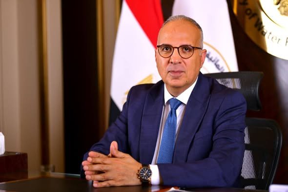 بعد زيارته للمحافظة.. وزير الري يُقيل عدداً من قيادات الموارد المائية بقناطر أسيوط