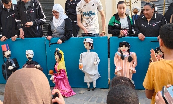 فرقة «الرواد» لعرائس الماريونت لذوي الاحتياجات الخاصة تخطف الأنظار في «شارع الفن» بالإسكندرية