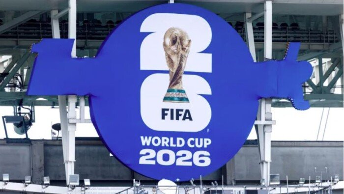 فواصل الترطيب في كأس العالم 2026.. دجاجة تبيض ذهبًا للقنوات وأزمة تشتعل في الملاعب