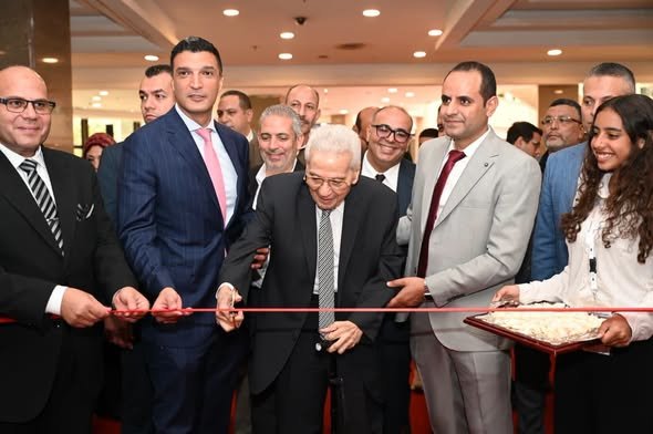 وزير الصناعة يفتتح معرض «تكنوبرنت» الدولي المتخصص في صناعات الطباعة والتغليف