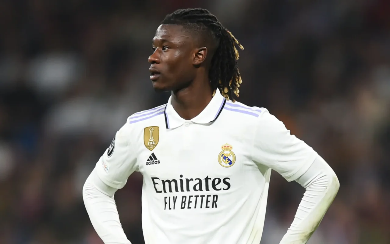 ليفربول يستهدف كامافينجا لتعزيز الوسط وريال مدريد يحدد السعر