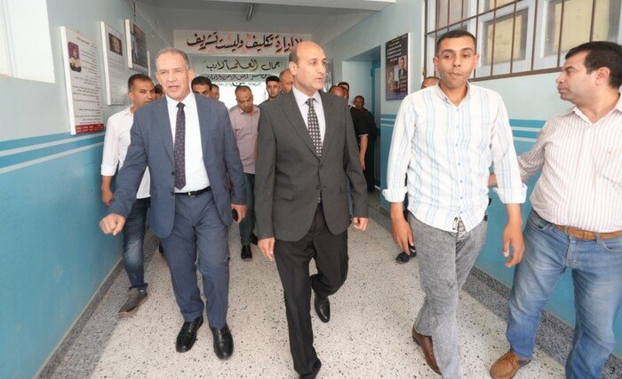 محافظ أسيوط يتفقد كنترول الشهادة الإعدادية ولجان تقدير الدرجات