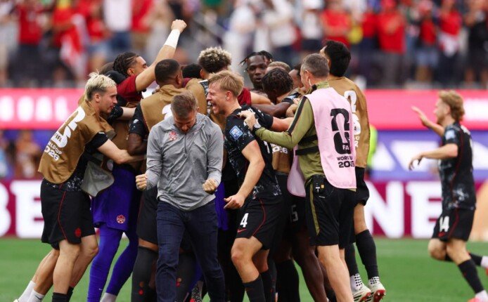 جنون الدقائق الأخيرة.. كندا تصعق جنوب إفريقيا بهدف قاتل وتتأهل لثمن نهائي كأس العالم 2026 «فيديو»