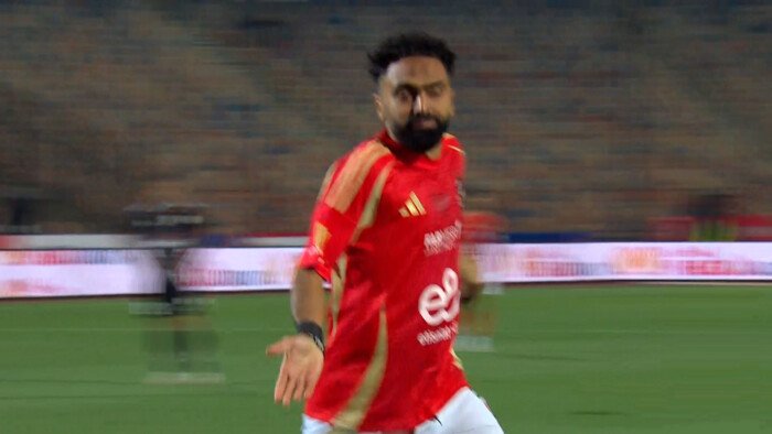 عاجل.. الأهلي يجدد التعاقد مع حسين الشحات لمدة موسمين