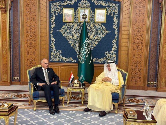 سويلم يبحث مع وزير المياه السعودي تفعيل مذكرة التفاهم الموقعة بين البلدين في الري