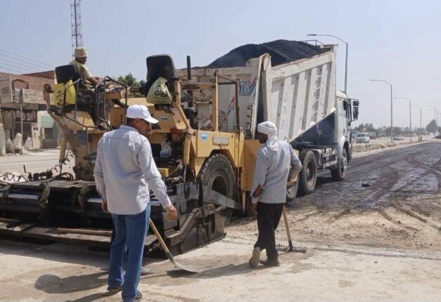 رئيس جهاز بني سويف الجديدة يتابع مشروعات المرافق والطرق بالحى السكني الخامس