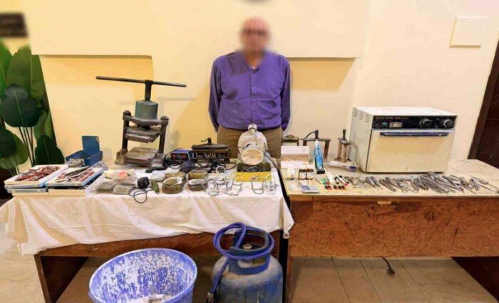 «اشتغل دكتور بعد وفاة صاحب العيادة».. ضبط فني أسنان لانتحال صفة طبيب