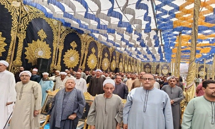 القودة تعيد السلام إلى أبو مناع.. إنهاء خصومة ثأرية بين عائلتين في دشنا