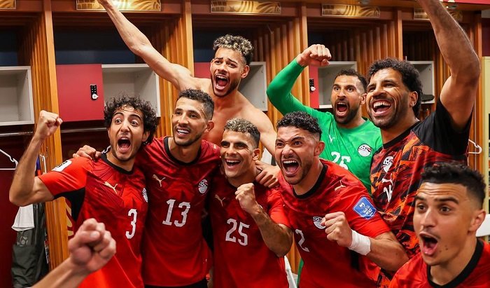 شاهد.. احتفالات جنونية في غرفة ملابس منتخب مصر بعد الفوز التاريخي على نيوزيلندا