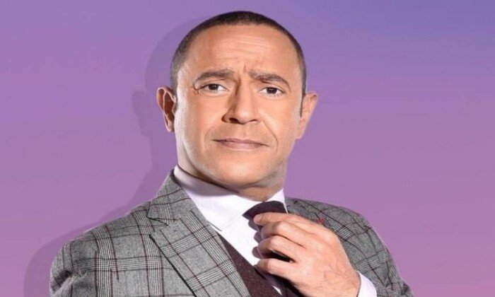 رفقة أبطال العمل.. أشرف عبد الباقي يشوق جمهوره لمسرحية «الساحل الشرير»