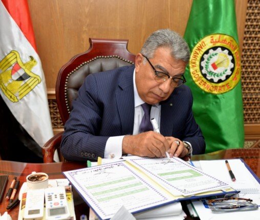محافظ الدقهلية يعتمد نتيجة الشهادة الإعدادية بنسبة نجاح 75.7%