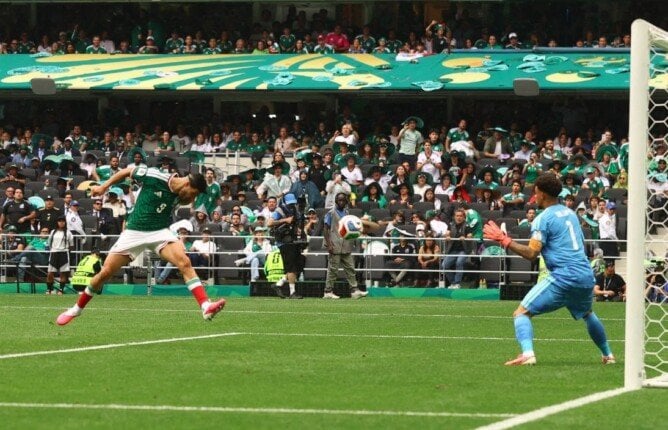كأس العالم 2026.. خيمينيز يضيف الهدف الثاني لمنتخب المكسيك في شباك جنوب إفريقيا «فيديو»