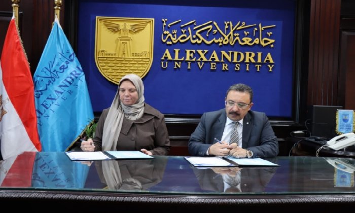 جامعة الإسكندرية توقع بروتوكول لدعم المستشفيات الجامعية بالأجهزة الطبية