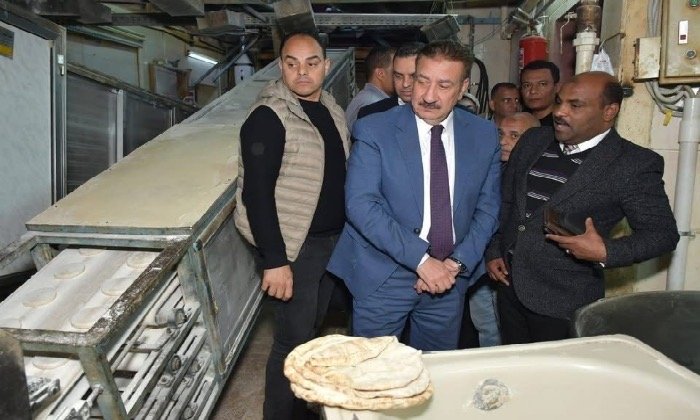محافظ بورسعيد يوجه بتكثيف الرقابة على الأسواق ويؤكد استمرار تطوير الحدائق والمساحات الخضراء