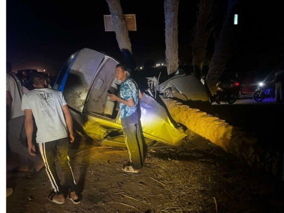 مصرع وإصابة 3 أشخاص إثر اصطدام سيارة بنخلة في المنيا( أسماء)