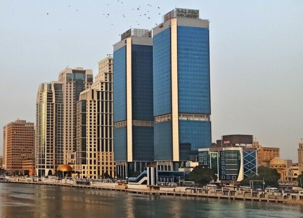 البنك الأهلي والهيئة العربية يوقعان عقود تصنيع مستلزمات ماكينات الصراف الآلي وسيارات الإسعاف