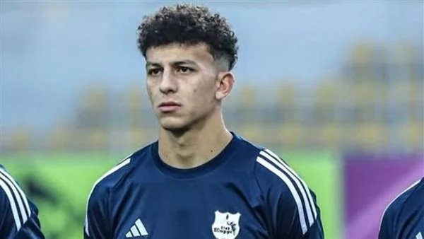 شوبير: انفراجة في مفاوضات الأهلي لضم علي محمود.. والاتفاق النهائي لم يُحسم بعد