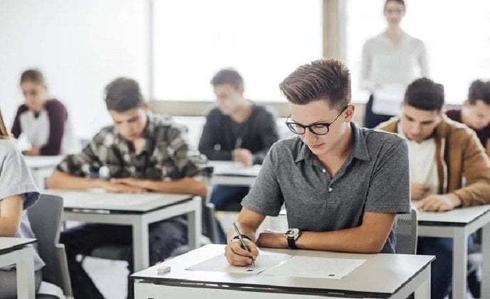 جدول امتحانات الثانوية العامة 2026.. الشعبة الأدبية والعلمية
