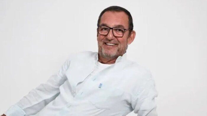 اشتباه بإصابات خطيرة بالمخ والعمود الفقري.. تفاصيل الحادث المروع للفنان محمد مرزبان