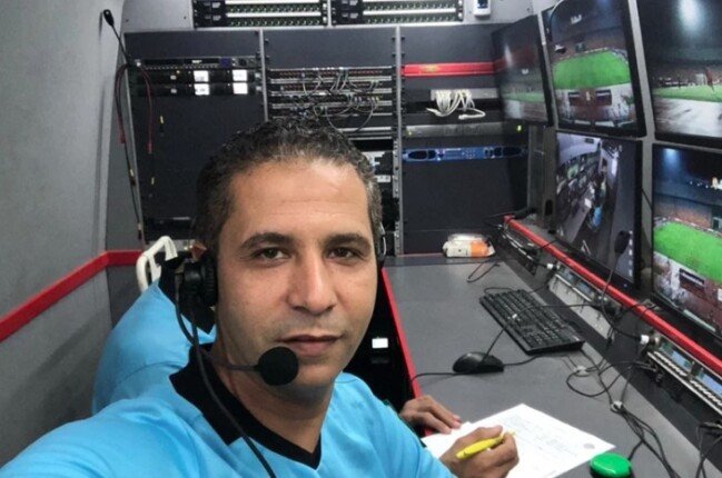محمود عاشور ممثلًا للتحكيم المصري في مباراة المكسيك والإكوادور بدور الـ32 في كأس العالم