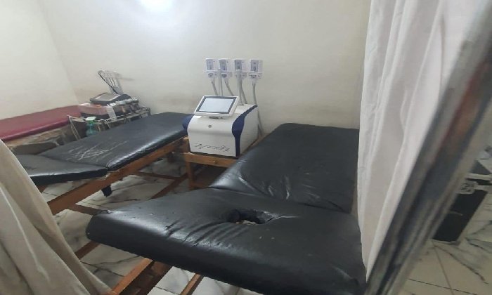 ضبط منتحلي صفة أطباء وغلق 4 عيادات شهيرة بالإسكندرية