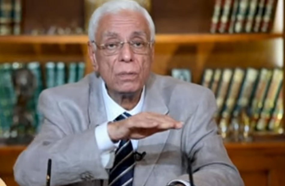 حسام موافي يوجه رسالة مؤثرة لشاب: الطب مهنة إنسانية والرقيب هو الله